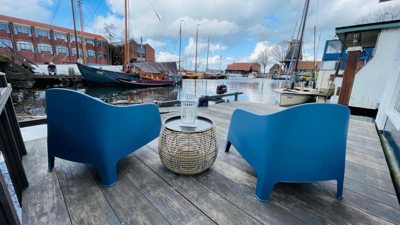 Hotel en barco Woonboot 4 *