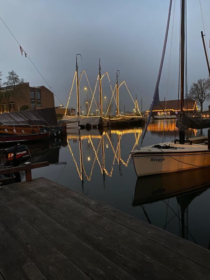 Hotel en barco Woonboot 4 Harderwijk